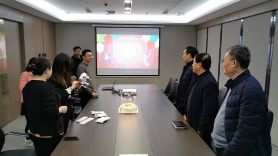 冰球突破-冰球电游豪华版_MG冰球游戏